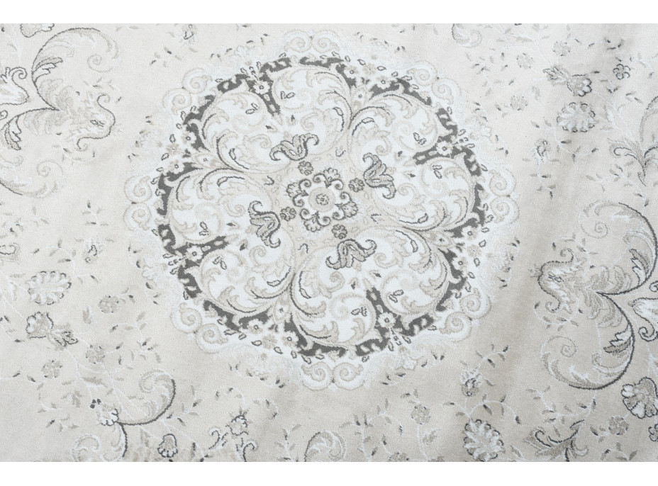 Kusový koberec ISFAHAN Rashid - biely