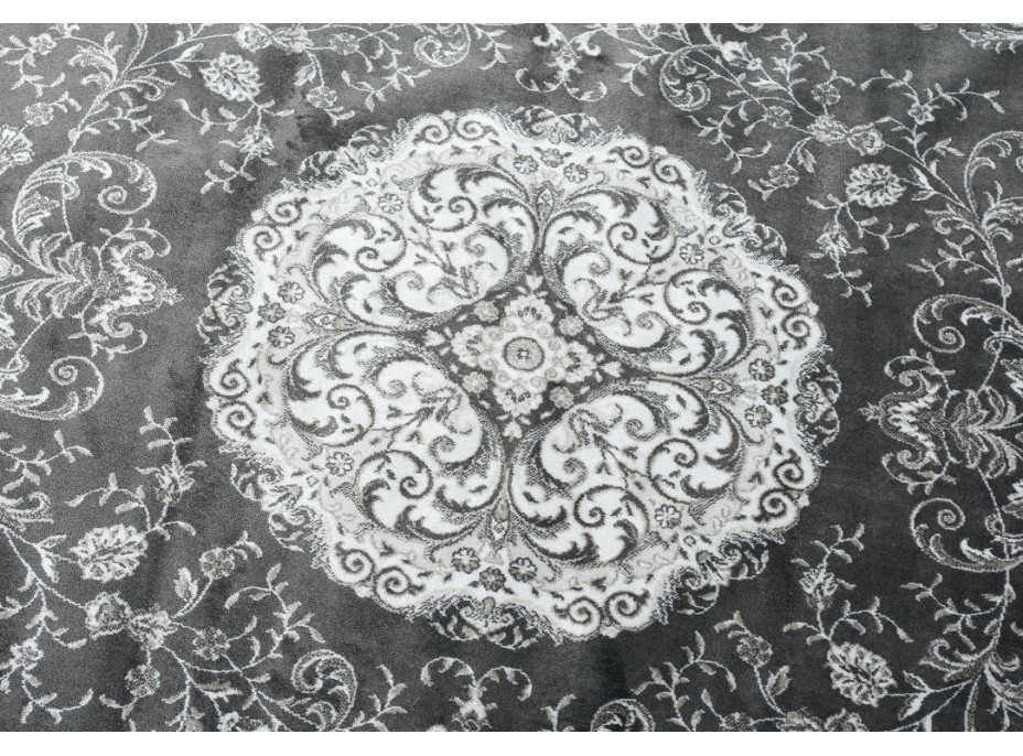 Kusový koberec ISFAHAN Rashid - tmavo šedý