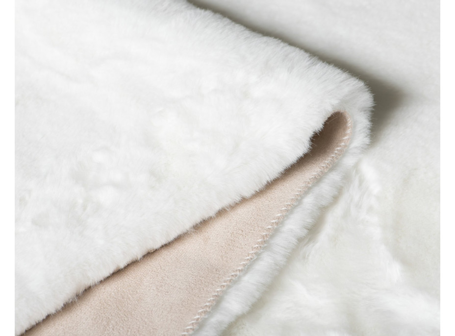 Kusový koberec RABBIT FUR - imitácia králičej kožušiny - biely