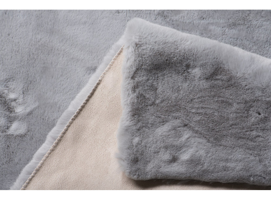 Kusový koberec RABBIT FUR - imitácia králičej kožušiny - svetlo šedý