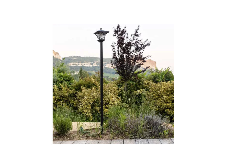 Solárna záhradná lampa - lampáš