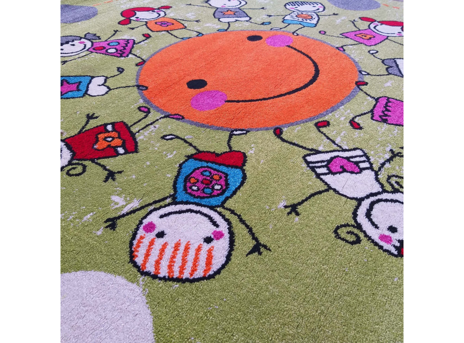 Detský koberec Veselé deti - zelený