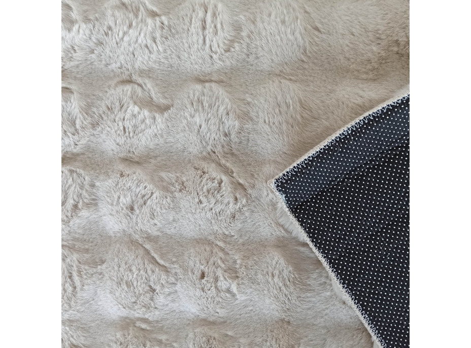Kusový koberec MERLIN 3D - imitácia králičej kožušiny - latte