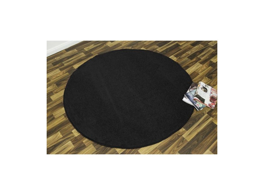 Kusový koberec Nasty - čierny guľatý