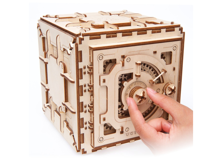 Ugears 3D drevené mechanické puzzle Trezor