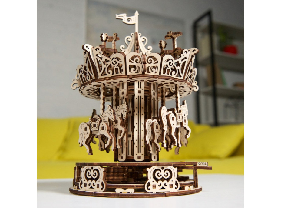 Ugears 3D drevené mechanické puzzle Kolotoč