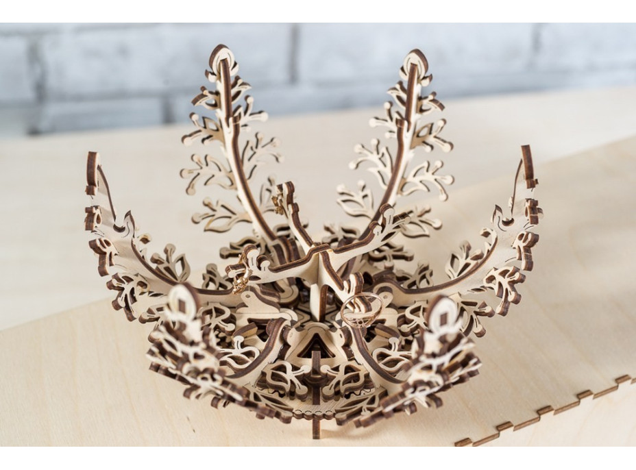Ugears 3D drevené mechanické puzzle Kvetina