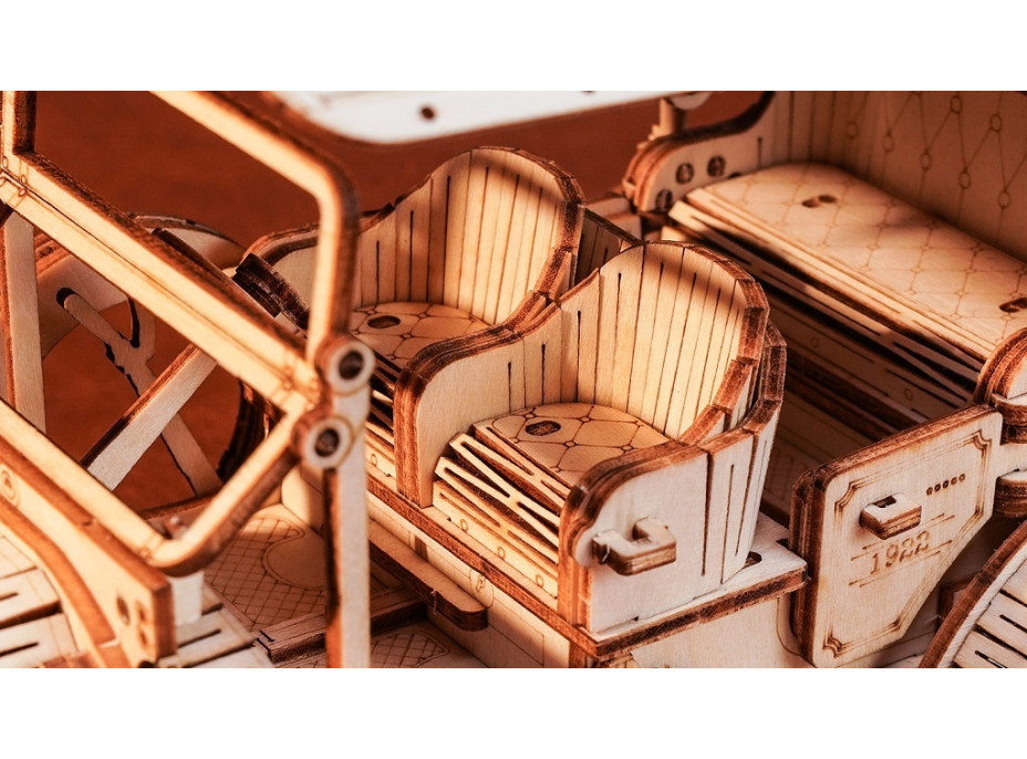 RoboTime Drevené 3D puzzle Historické auto - Vintage car