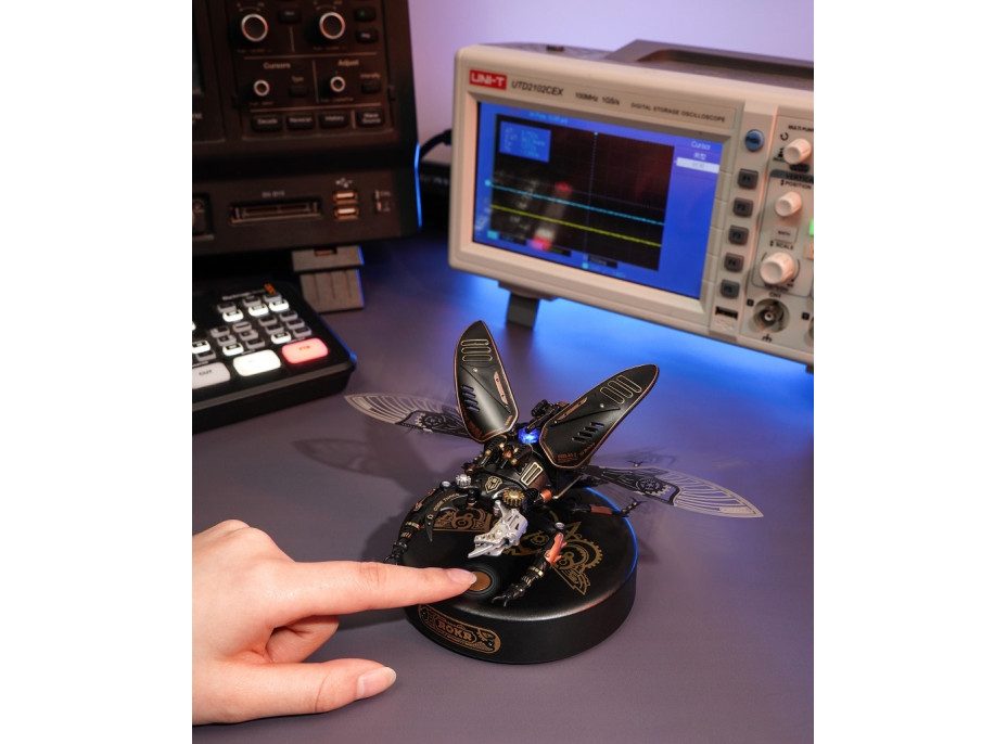 RoboTime 3D mechanické puzzle modelu Roháč obyčajný