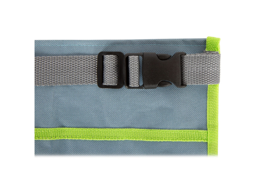 small foot Ľadvinka so záhradníckym náradím poškodený obal