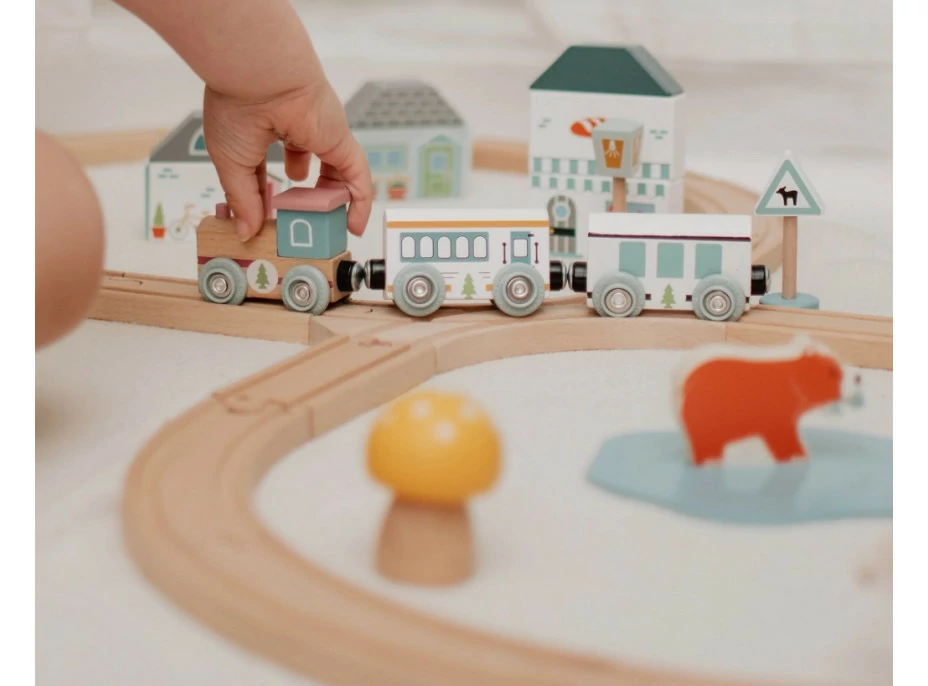 Bigjigs Toys Drevená vláčikodráha pri lese
