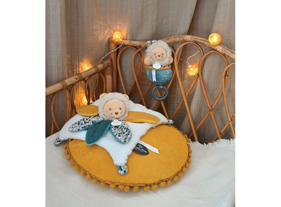 Doudou Darčeková sada - Plyšový levíček hrajúci melódiu 20 cm