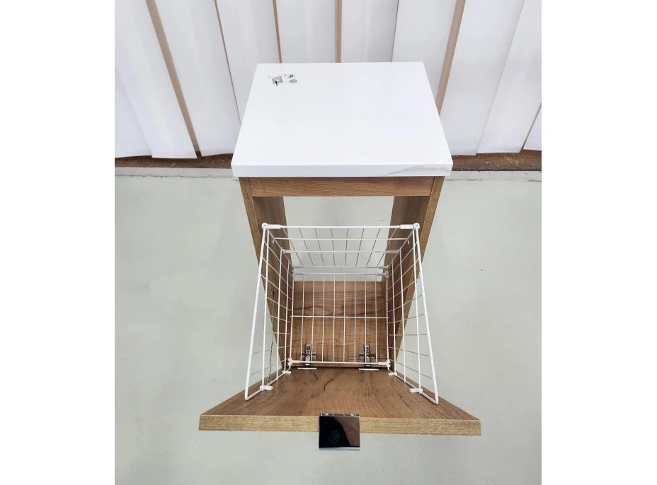 ZOSTAVNÉ: Kúpeľňová závesná skrinka KAPA dub zlatý - nízka spodná s košom na bielizeň