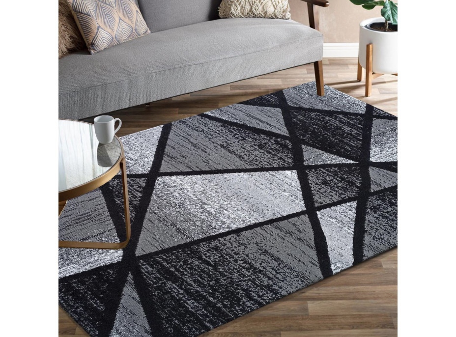 Kusový koberec HASTE Geometria - čierny