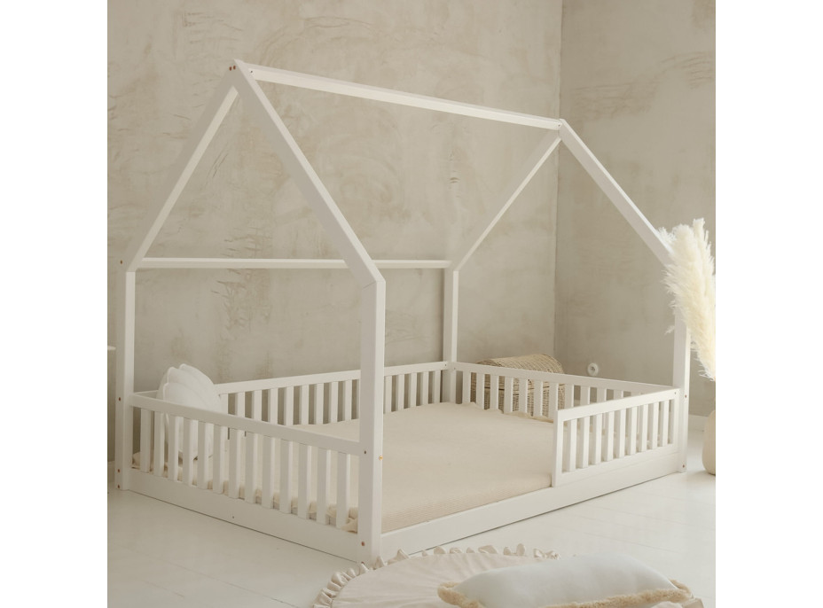 Detská domčeková Montessori posteľ z masívu borovice BIANCO - 200x140 cm