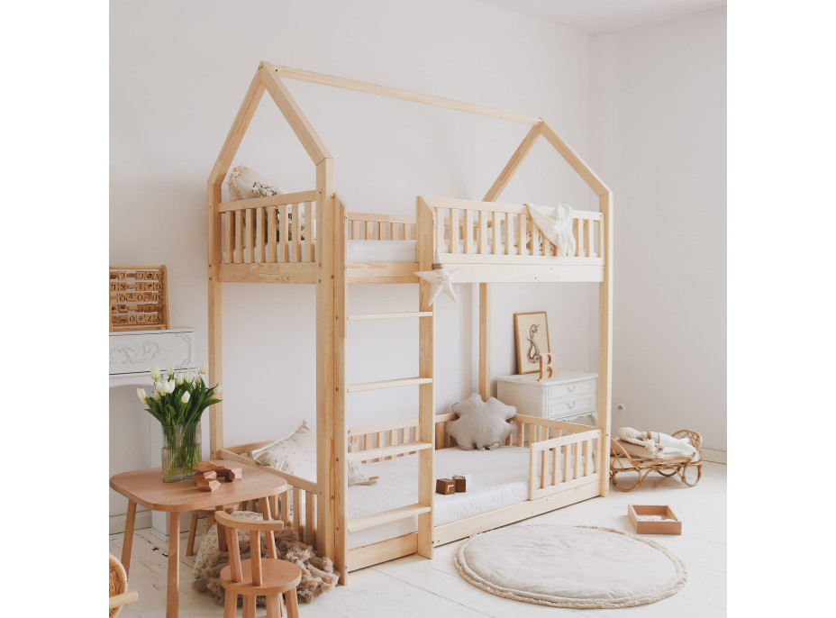 Detská poschodová domčeková posteľ z masívu borovice BIANCO s Montessori lôžkom - 200x90 cm - bez povrchových úprav