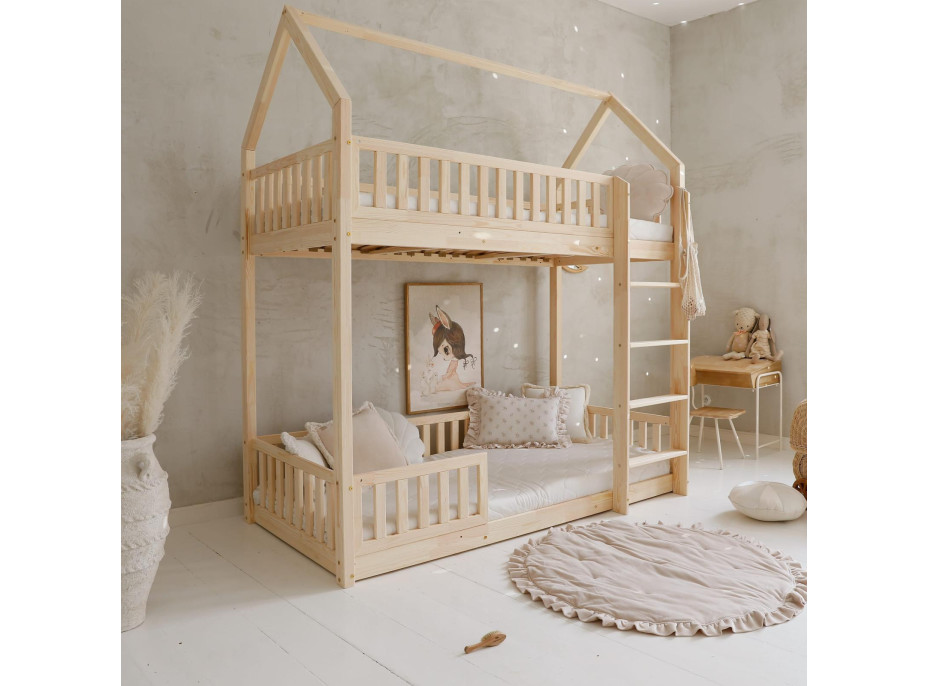 Detská poschodová domčeková posteľ z masívu borovice BIANCO s Montessori lôžkom - 200x90 cm - bez povrchových úprav