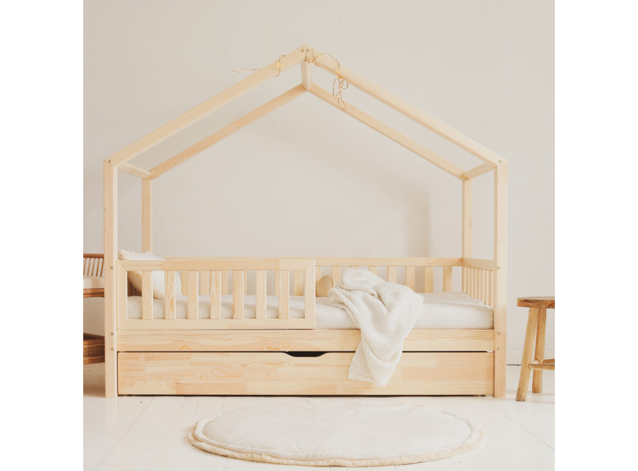 Detská domčeková posteľ z masívu borovice Bedhouse FENCE (so šuplíkom/s prístelkou) - 180x80 cm