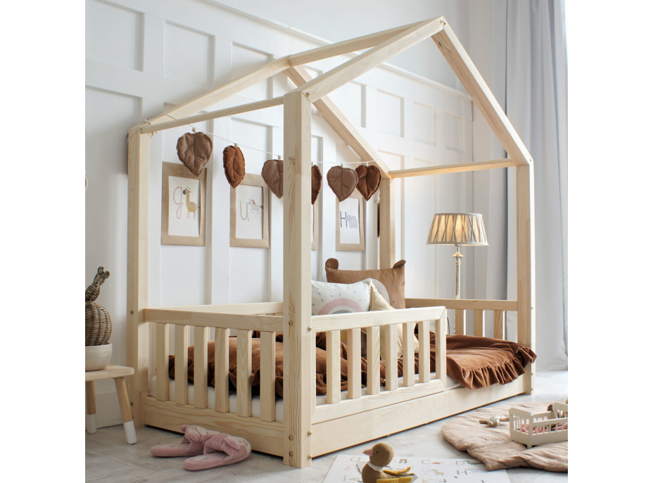 Detská domčeková Montessori posteľ z masívu borovice Bedhouse FENCE - 160x80 cm