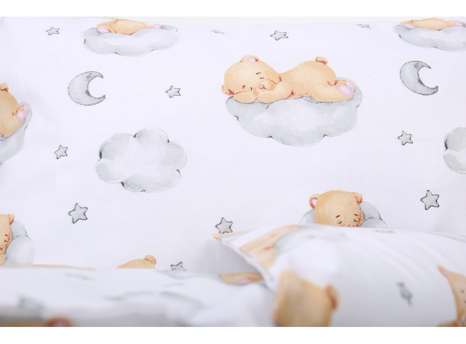 Detské bavlnené obliečky do postieľky 135x100 cm BABYMAM PREMIUM - Medvedík v oblakoch