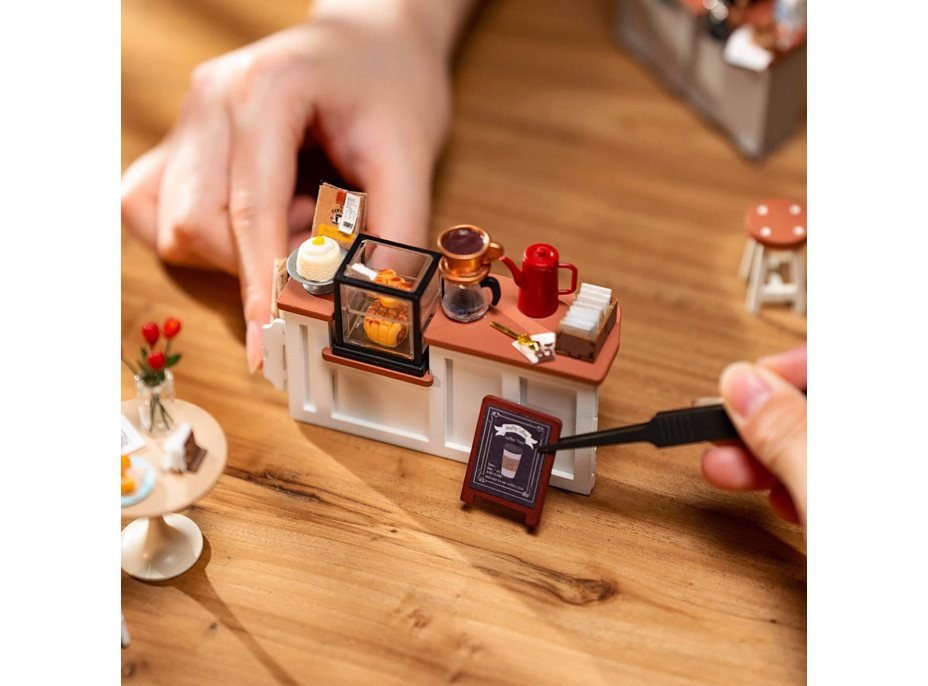 ROBOTIME Rolife DIY House: Kaviareň Slow Life s LED osvetlením