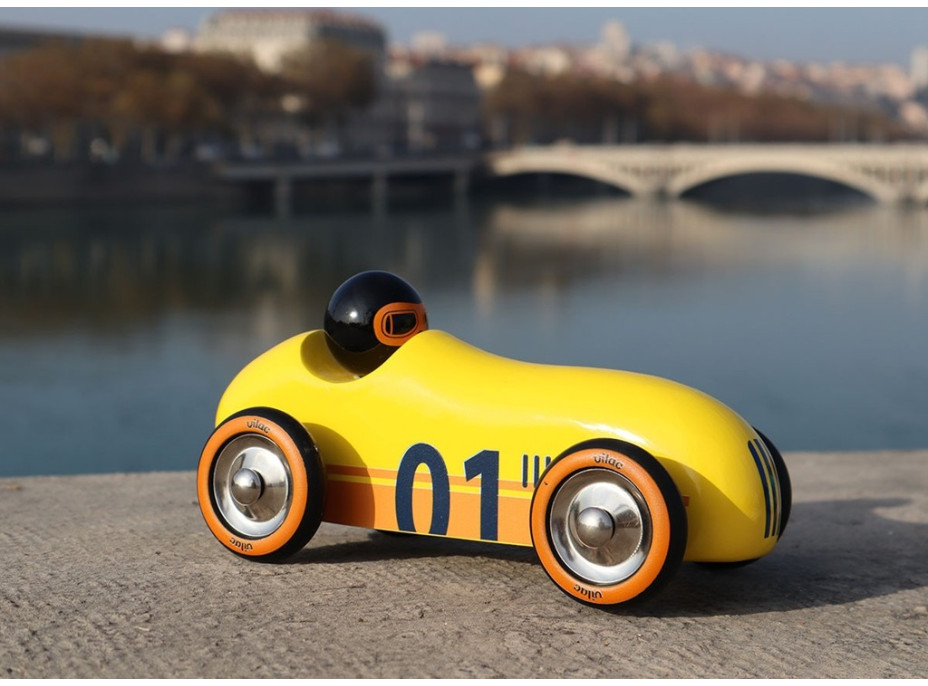 Vilac Drevené auto Old Sport Compet žlté