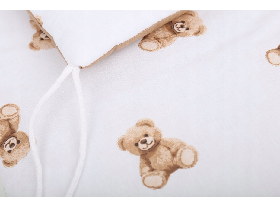 Ochranný mantinel do postieľky 180x30 cm BABYMAM PREMIUM - Medvedík Teddy - biely/škoricový