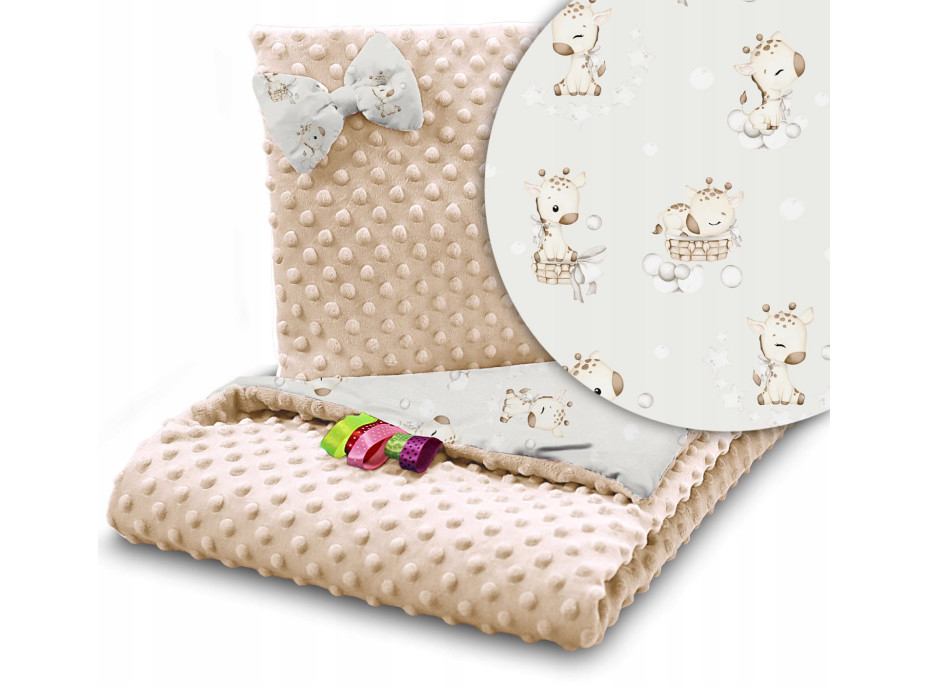 Detská deka do kočíka s vankúšikom a motýlikom - BABYMAM PREMIUM set 3v1 - Žirafa s béžovou minkami