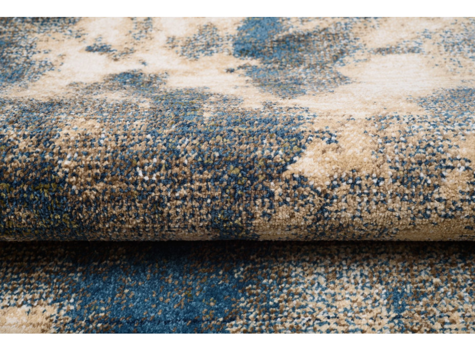 Kusový koberec RIVOLI Clouds - béžový/modrý