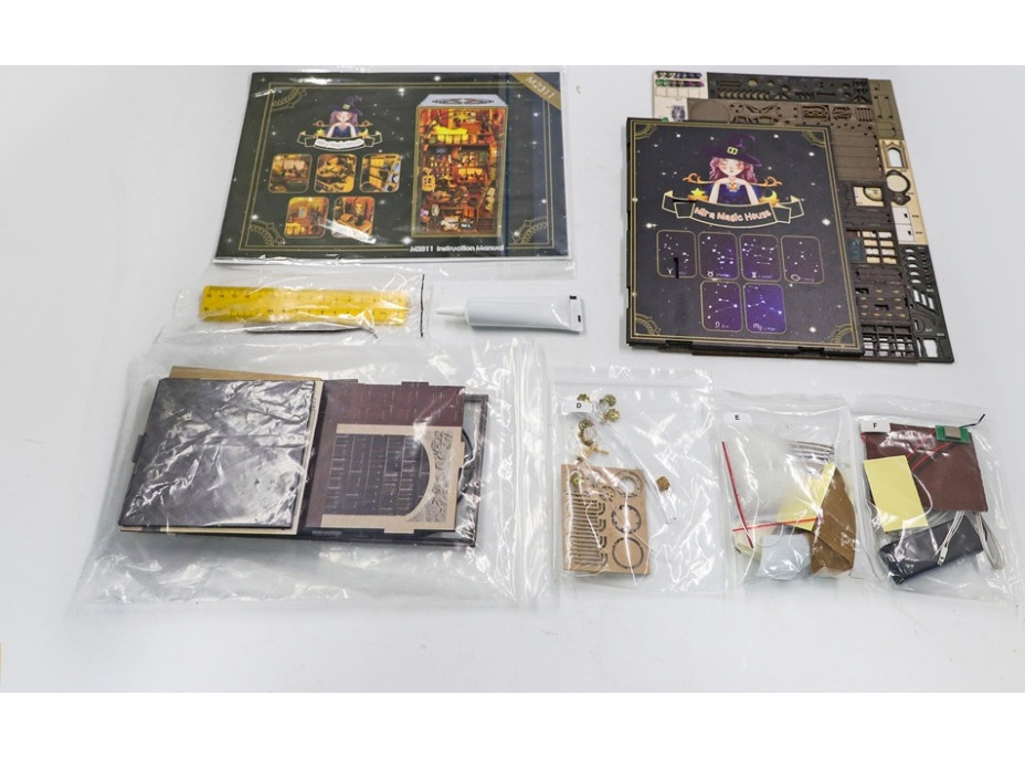 2Kids Toys Zarážka na knihy Domček kúzelníčka Miry