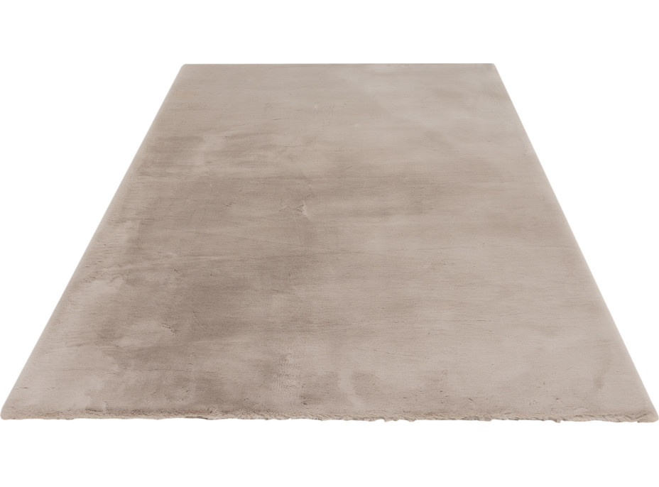Kusový koberec Milestone 600 Taupe