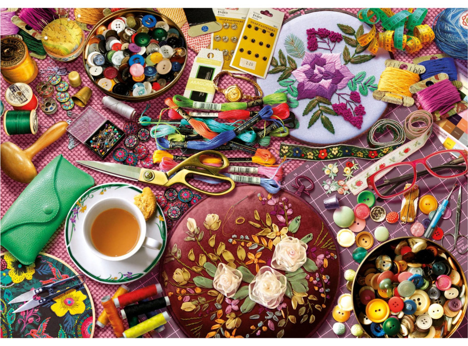 EDUCA Puzzle Šijací stôl 2000 dielikov
