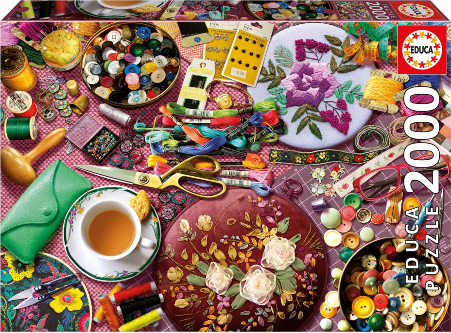 EDUCA Puzzle Šijací stôl 2000 dielikov