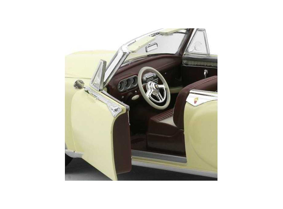 Welly Packard Carribbean (1953) 1:28 béžový