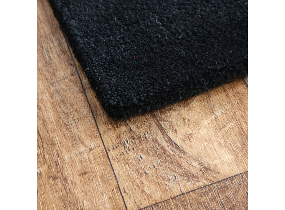 Ručne všívaný kusový koberec Asra wool čierna