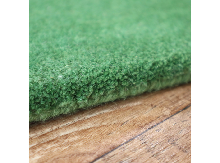 Ručne všívaný kusový koberec Asra wool sv. zelená