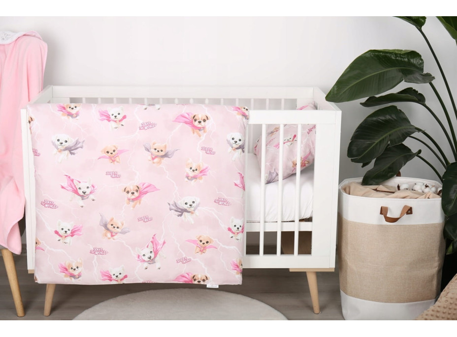 Detské bavlnené obliečky do postieľky 120x90 cm BABYMAM PREMIUM - Super psíci - ružové