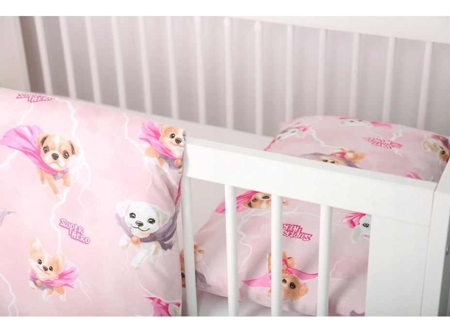 Detské bavlnené obliečky do postieľky 120x90 cm BABYMAM PREMIUM - Super psíci - ružové