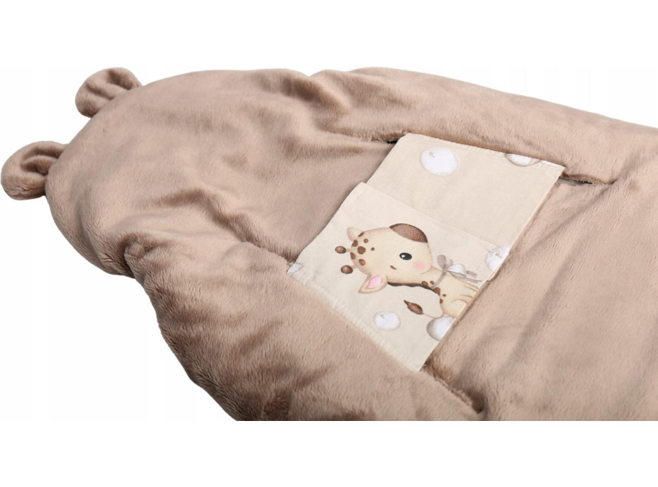 Plyšová zavinovačka s kapucňou BABYMAM do autosedačky - Béžová žirafa/cappuccino