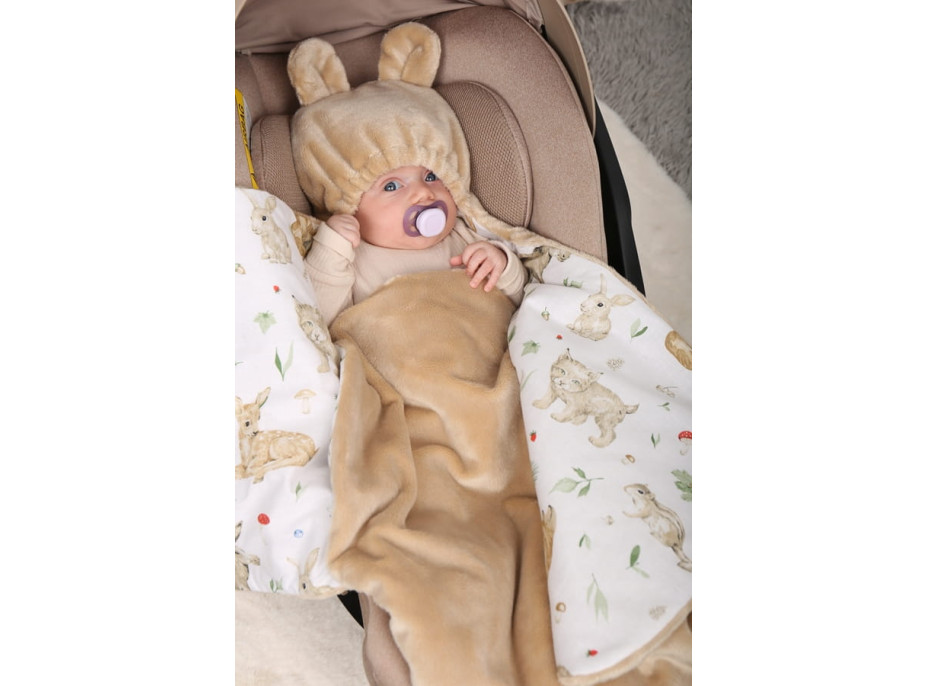 Plyšová zavinovačka s kapucňou BABYMAM do autosedačky - Lesné zvieratká/béžová