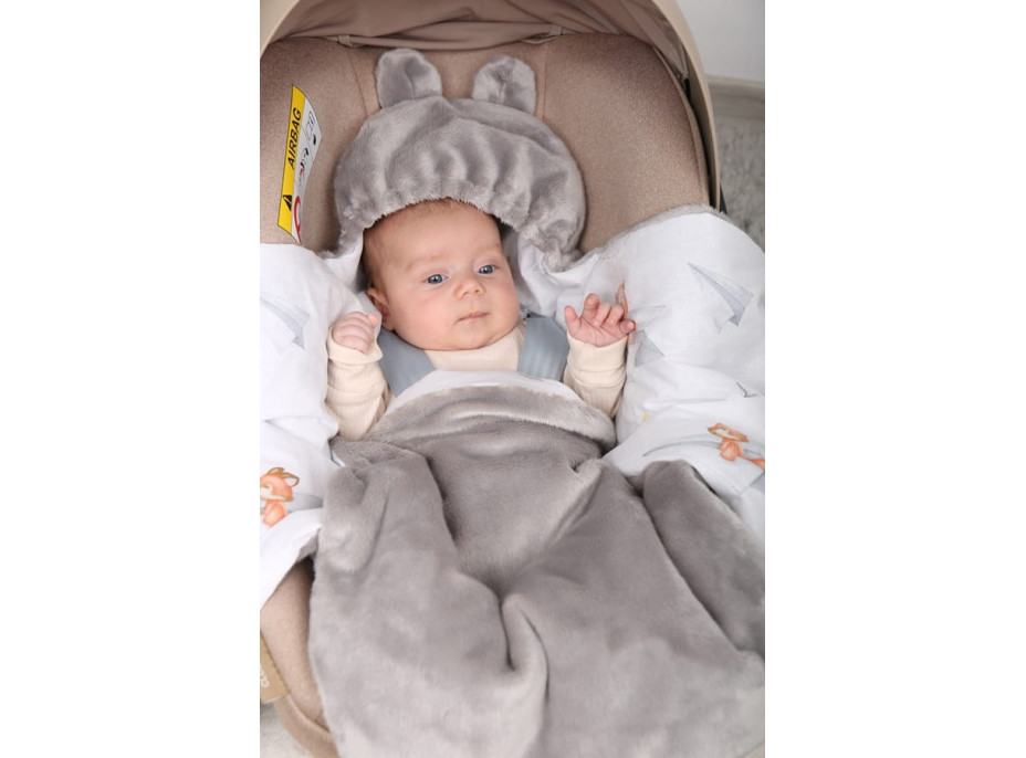 Plyšová zavinovačka s kapucňou BABYMAM do autosedačky - Let lastovičkou/sivá