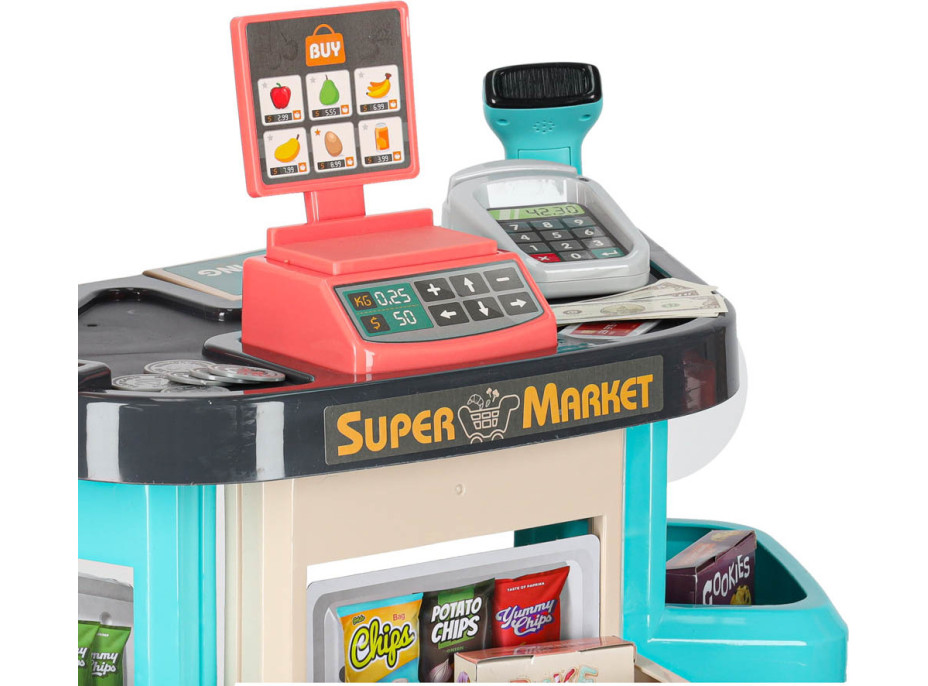 Pokladňa v supermarkete s nákupným vozíkom