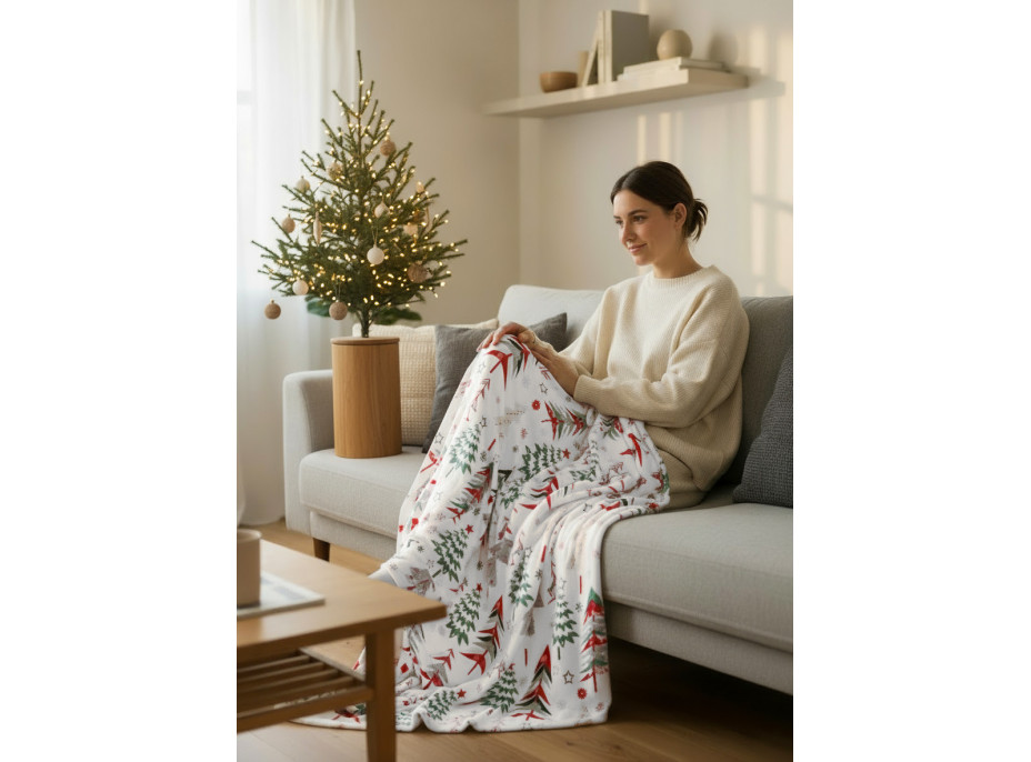 Vianočná deka MAGIC FOREST 130x160 cm - Farebné stromčeky