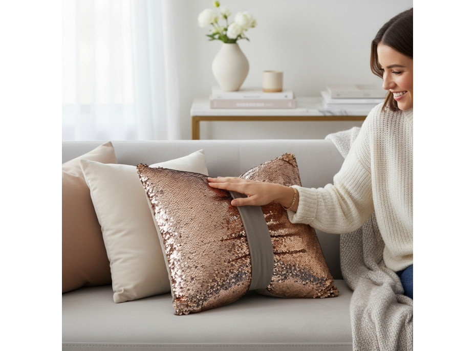 Dekoračný vankúš GLAM SHINE 40x40 cm - béžový/zlatý