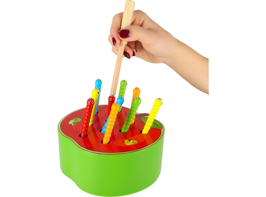 Magnetická drevená hra - Húsenice v jablku