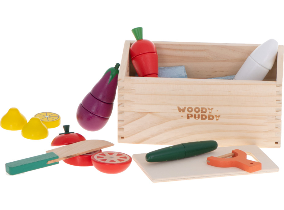 Drevená krájacia zelenina v krabici s príslušenstvom