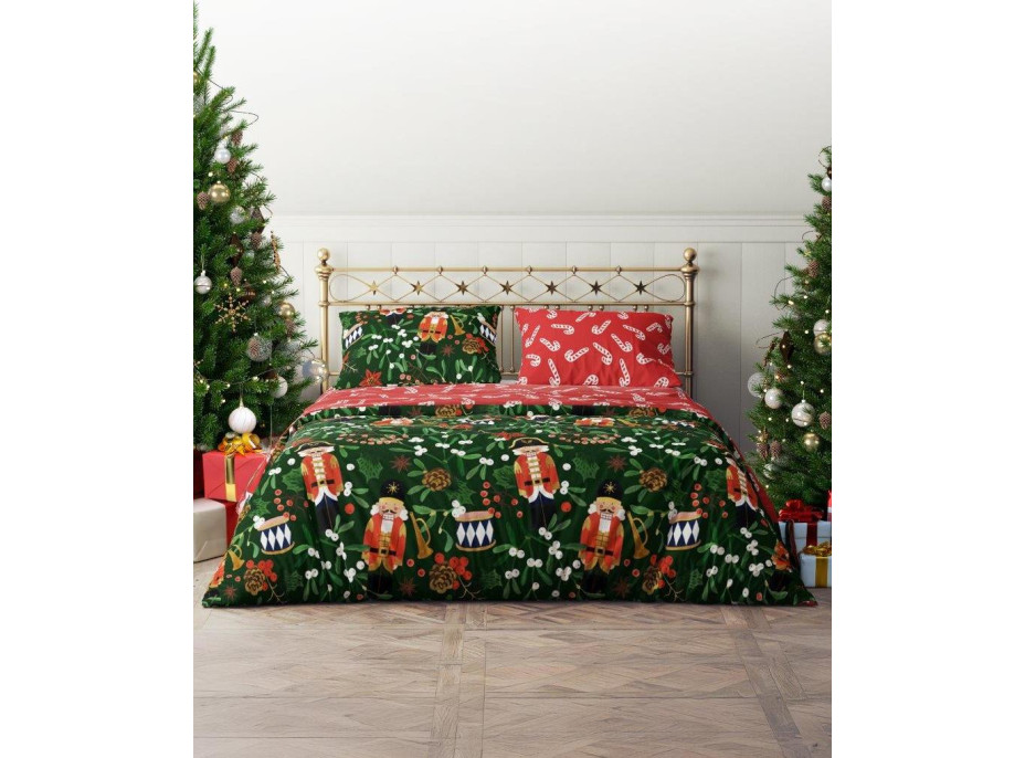 Bavlnené obliečky MAGIC WINTER Luskáčikovia a imelo - tmavo zelené/červené - 220x200 cm