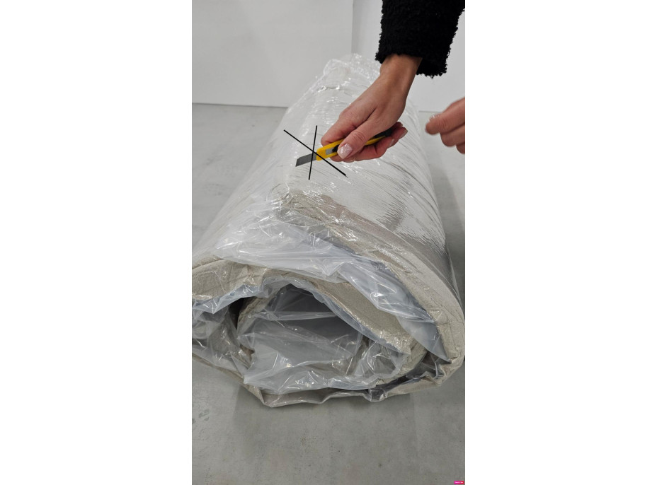 Penová pohovka LIVIA 200 - rozkladacia - béžová