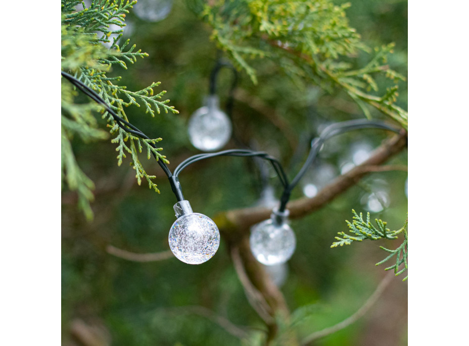 Solárne záhradné osvetlenie guličky - 7 m 50 LED - studená biela