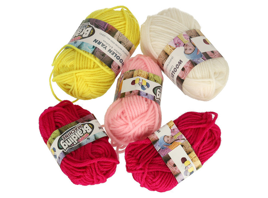 Pletací stroj s príslušenstvom